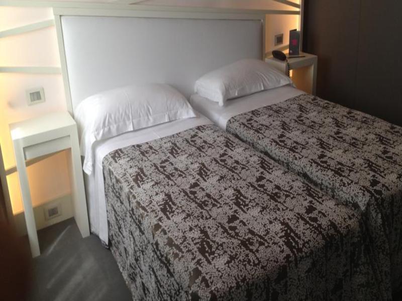 Moderno Hotel Roma Luaran gambar